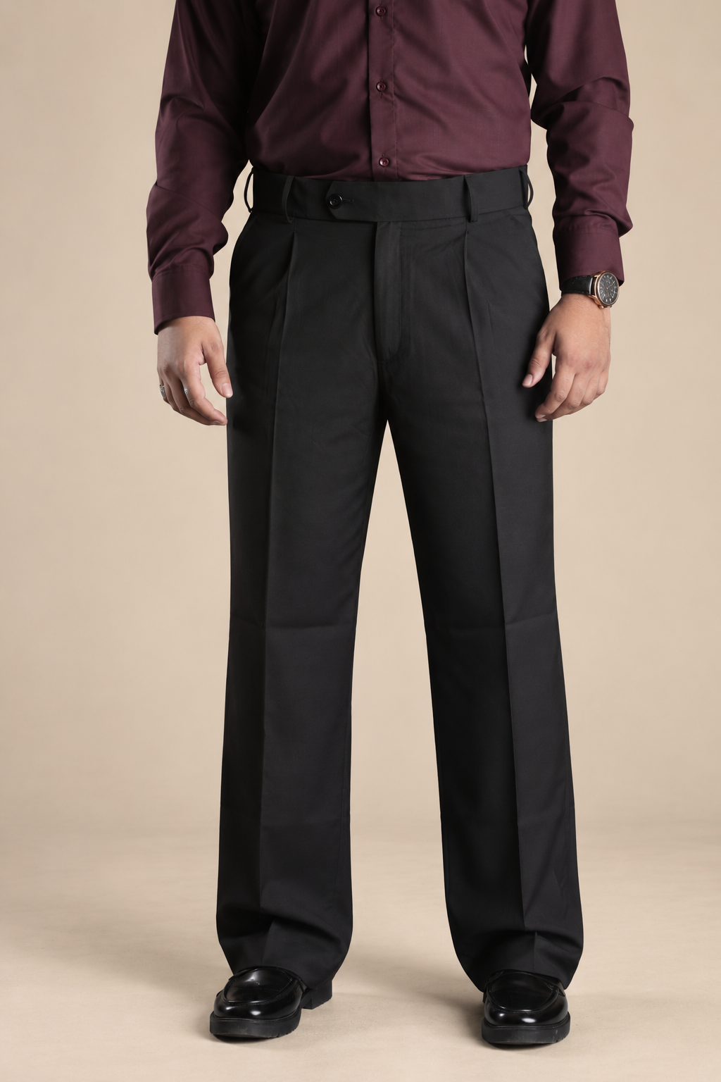 Black Straight-Fit Single-Pleat Pant