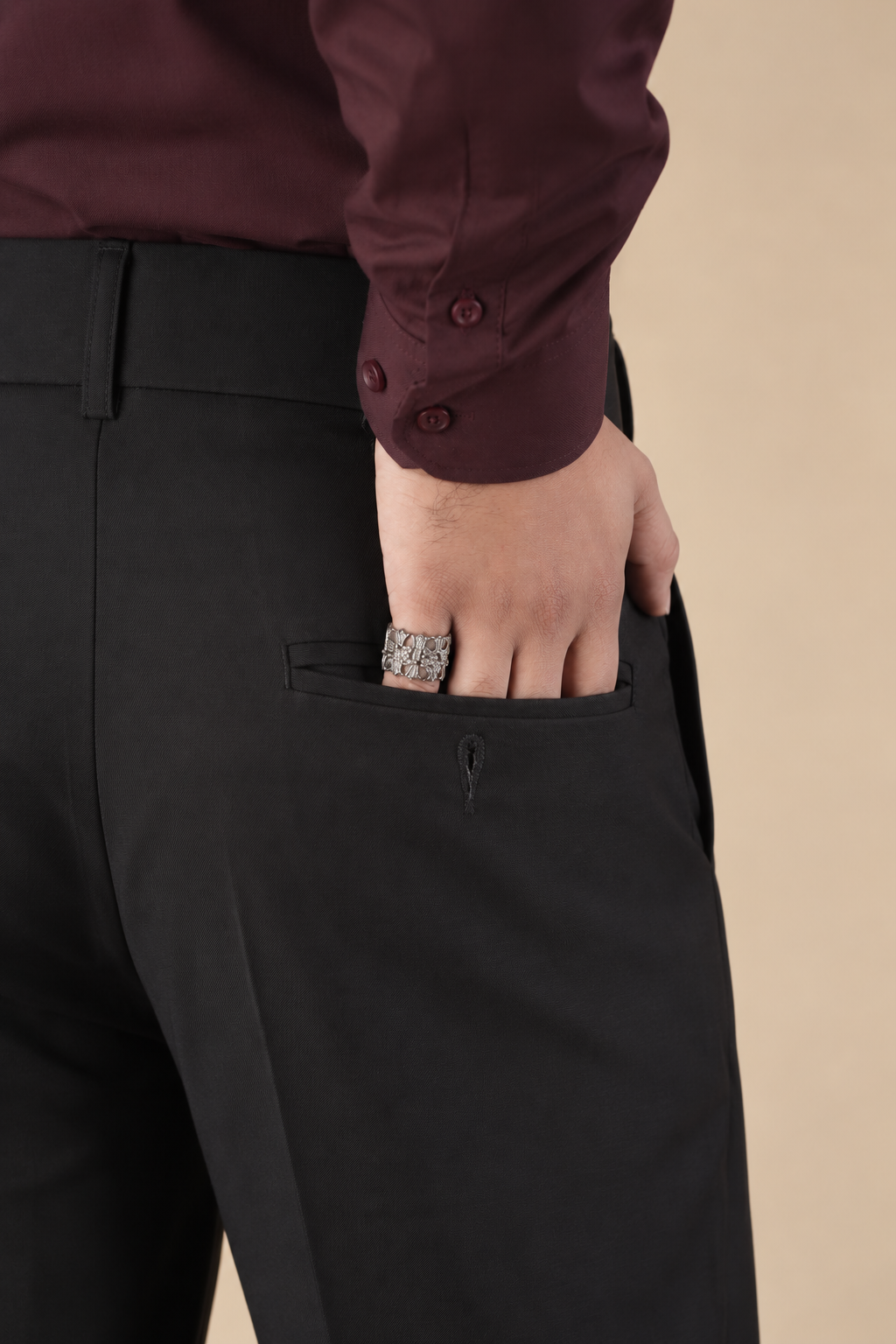 Black Straight-Fit Single-Pleat Pant